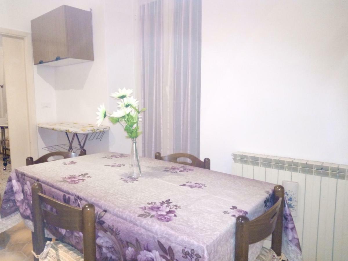 Apartment Sweet Rom